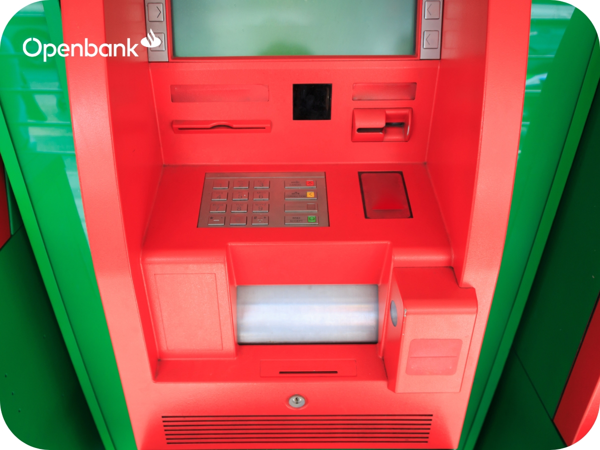 Qué banco cobra menos comisión retiro en cajero